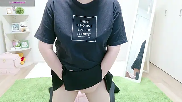 o-Aya-o online show from 12-21-24, 03:09