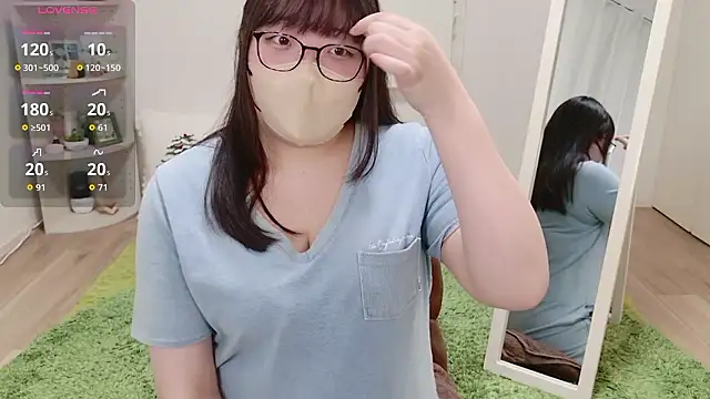 o-Aya-o online show from 12-22-25, 02:03