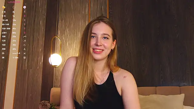 LoraineLuff online show from 03-08-25, 08:57