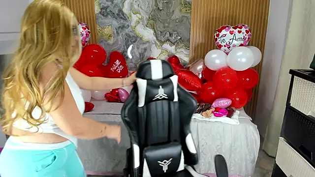 Danna topless online show from 02-10-25, 12:08