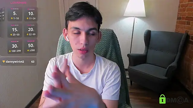 Snapshot of Ul_Tima chatting on 12-01-24, 11:47 Ul Tima online show from 12-01-24, 11:47