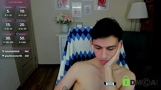 Snapshot of Ul_Tima chatting on 12-08-24, 04:25 Ul Tima online show from 12-08-24, 04:25