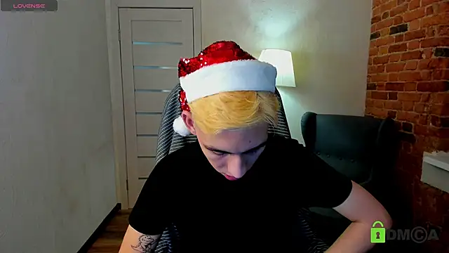 Snapshot of Ul_Tima chatting on 12-25-24, 08:28 Ul Tima online show from 12-25-24, 08:28