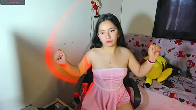 Snapshot of litle_mily_ chatting on 12-04-24, 09:46 litle mily online show from 12-04-24, 09:46