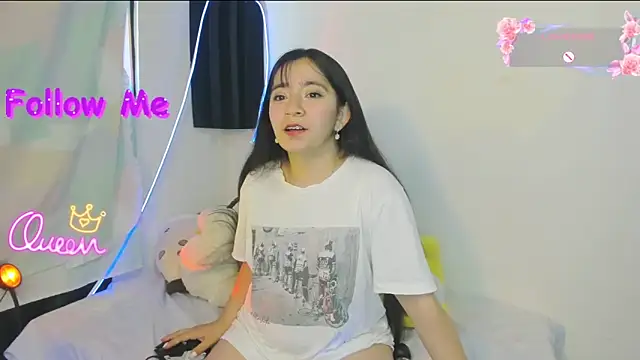 Snapshot of litle_mily_ chatting on 05-09-26, 09:53 litle mily online show from 05-09-26, 09:53