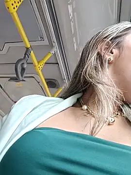 Snapshot of rachellboom chatting on 10-16-25, 08:32 rachellboom online show from 10-16-25, 08:32