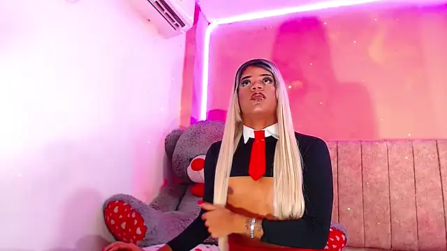 Snapshot of vanessa_nauthygirls chatting on 02-24-25, 07:41 vanessa nauthygirls online show from 02-24-25, 07:41