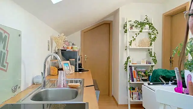 BrownieyQueen online show from 03-05-25, 07:16