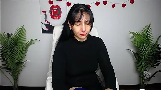 Snapshot of LiluGrants chatting on 02-18-26, 07:10 LiluGrants online show from 02-18-26, 07:10