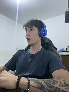 gojo satoru 18 online show from 03-02-26, 02:47