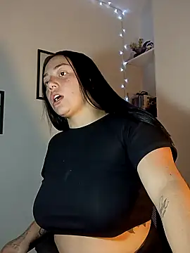 Snapshot of helena_smith chatting on 02-05-25, 04:37 helena smith online show from 02-05-25, 04:37