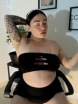 Snapshot of helena_smith chatting on 03-05-25, 06:54 helena smith online show from 03-05-25, 06:54