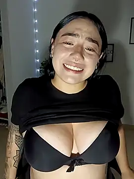 Snapshot of helena_smith chatting on 03-06-25, 03:24 helena smith online show from 03-06-25, 03:24