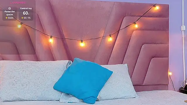 Snapshot of Beautifulskinny18 chatting on 11-01-25, 07:27 Beautifulskinny18 online show from 11-01-25, 07:27