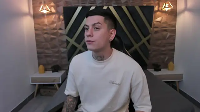 Yeiko Romero  online show from 02-04-25, 05:12