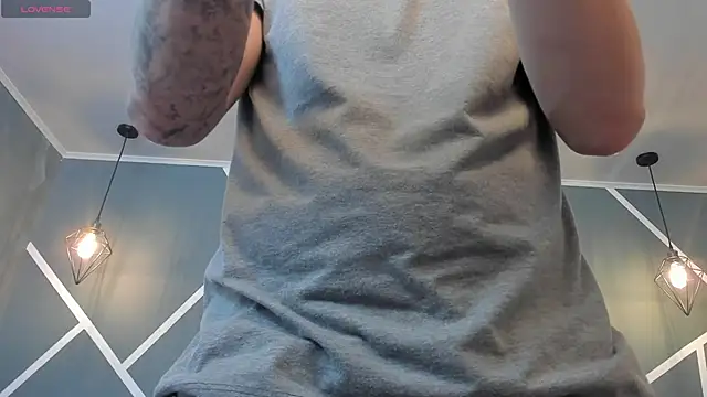 Yeiko Romero  online show from 03-22-25, 05:28