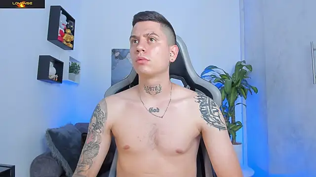 Yeiko Romero  online show from 09-20-25, 04:41