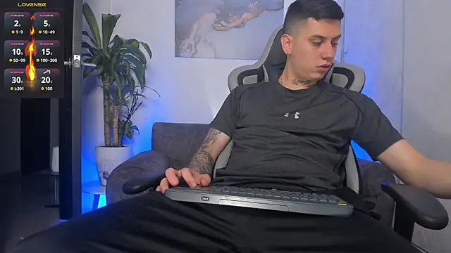 Yeiko Romero  online show from 10-09-25, 08:07