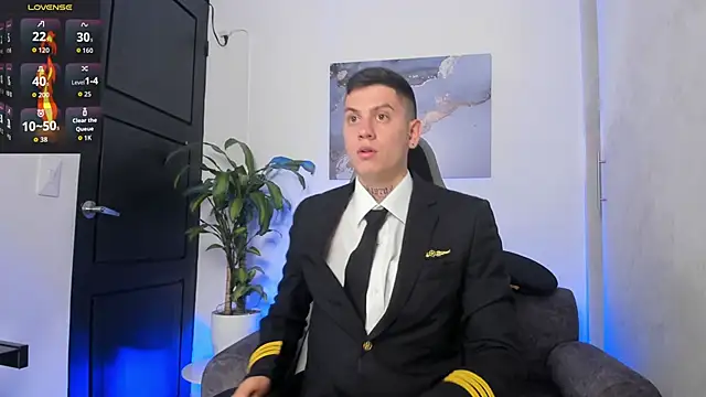 Yeiko Romero  online show from 10-15-25, 09:15