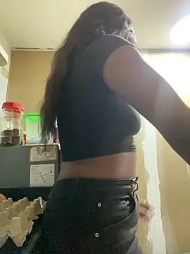 Snapshot of TIFFANYYSTAR chatting on 11-03-25, 02:51 TIFFANYYSTAR online show from 11-03-25, 02:51