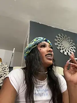 Snapshot of TIFFANYYSTAR chatting on 11-10-25, 02:49 TIFFANYYSTAR online show from 11-10-25, 02:49