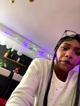 TIFFANYYSTAR online show from 12-17-25, 05:52