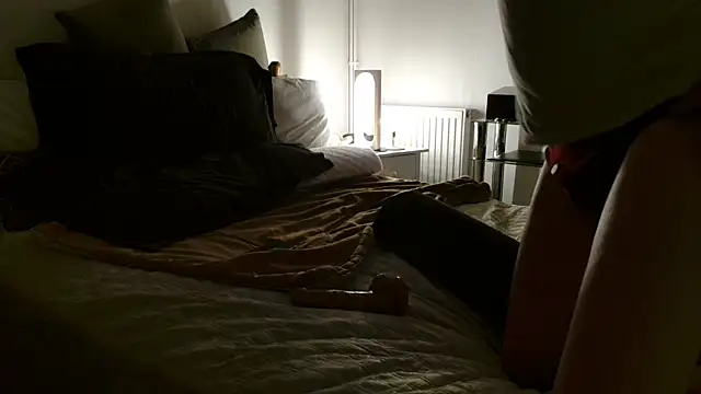 Snapshot of ImYourXtoy chatting on 12-13-25, 07:53 ImYourXtoy online show from 12-13-25, 07:53