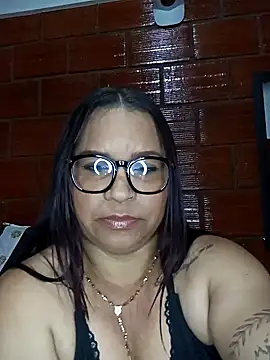 Snapshot of Sikiu_40 chatting on 02-05-25, 01:26 Sikiu 40 online show from 02-05-25, 01:26