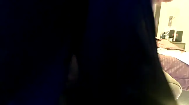 Snapshot of chhui_mui chatting on 01-12-25, 11:58 chhui mui online show from 01-12-25, 11:58