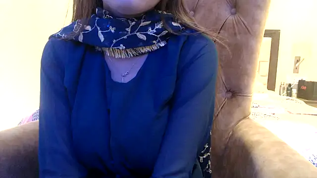 Snapshot of chhui_mui chatting on 01-22-25, 05:59 chhui mui online show from 01-22-25, 05:59