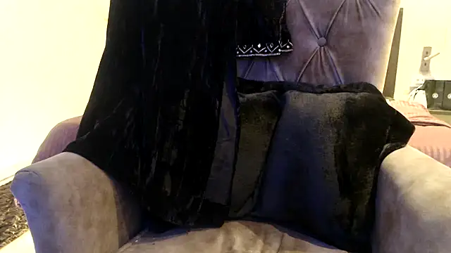 Snapshot of chhui_mui chatting on 02-20-25, 08:58 chhui mui online show from 02-20-25, 08:58