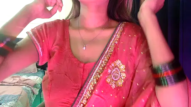 Snapshot of chhui_mui chatting on 10-26-25, 02:34 chhui mui online show from 10-26-25, 02:34