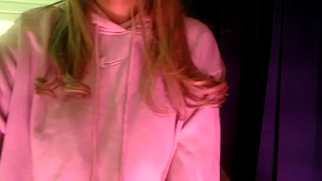 Snapshot of chhui_mui chatting on 11-10-25, 06:29 chhui mui online show from 11-10-25, 06:29