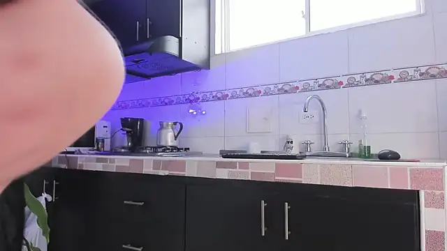 Emma-evans online show from 03-21-25, 01:12