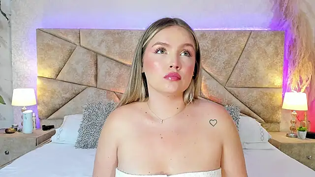 Snapshot of GaiaBaker chatting on 09-19-25, 09:37 GaiaBaker online show from 09-19-25, 09:37