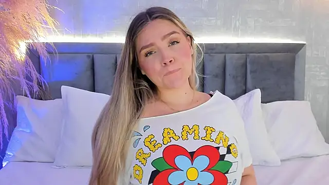 Snapshot of GaiaBaker chatting on 11-07-25, 02:06 GaiaBaker online show from 11-07-25, 02:06