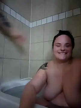 Snapshot of Plus-sizee-beauty chatting on 12-02-24, 03:26 Plus-sizee-beauty online show from 12-02-24, 03:26