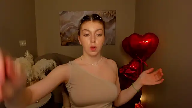 Snapshot of MollyMeltorr chatting on 02-11-26, 02:44 MollyMeltorr online show from 02-11-26, 02:44