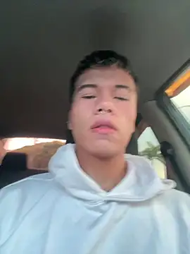 Snapshot of Logan_smith1 chatting on 03-21-25, 10:50 Logan smith1 online show from 03-21-25, 10:50