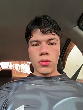 Snapshot of Logan_smith1 chatting on 10-17-25, 04:09 Logan smith1 online show from 10-17-25, 04:09