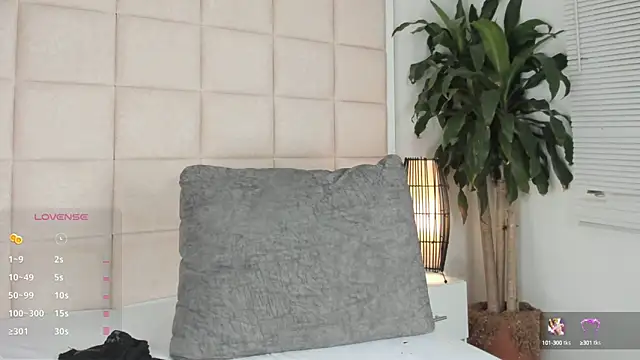 Nia Bunny online show from 01-27-25, 01:30