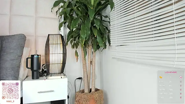 Nia Bunny online show from 02-08-25, 05:29