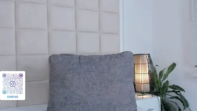 Nia Bunny online show from 09-09-25, 01:32