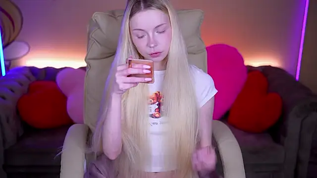 EviStar online show from 02-12-26, 07:47