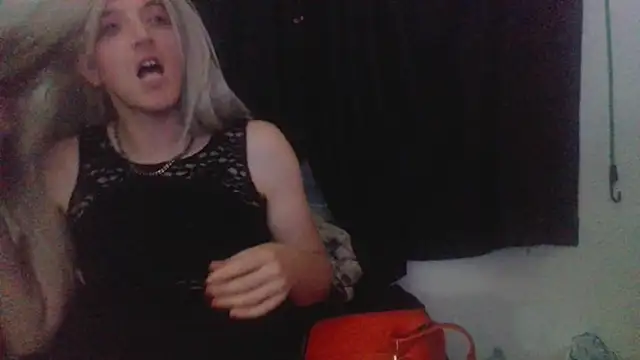 sexyblondetrans online show from 10-04-25, 09:40