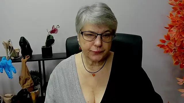 IrisDream online show from 12-13-24, 07:15