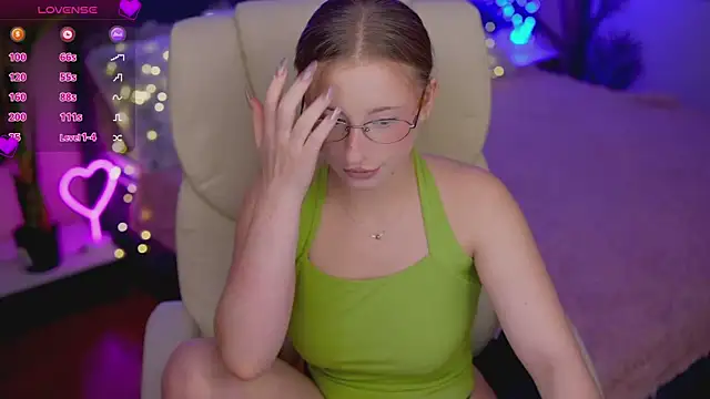 SilverrMoon online show from 12-02-25, 07:42