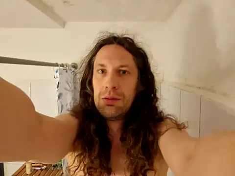 Josephine LIVE online show from 10-12-25, 06:01