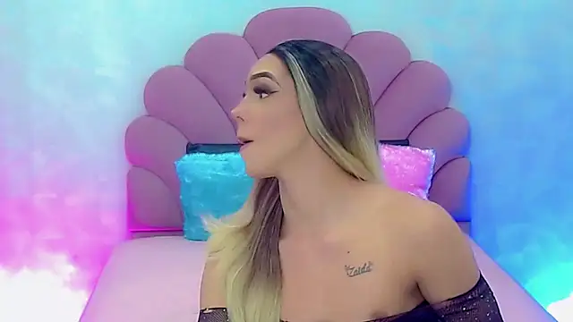 Snapshot of briana_sex32 chatting on 01-22-25, 04:02 briana sex32 online show from 01-22-25, 04:02