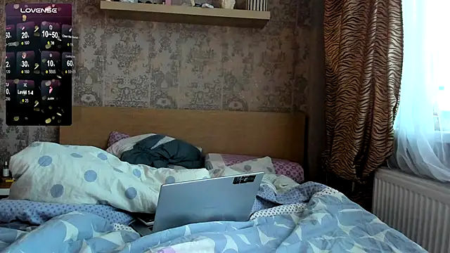 Snapshot of purebeautie13 chatting on 12-21-24, 10:17 purebeautie13 online show from 12-21-24, 10:17